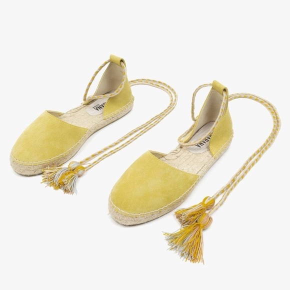 Guanabana VALENCIAN FLAT
WITH POMPOM - YELLOW NWOB - Picture 1 of 9